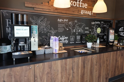 Le coin café à quelques pas de votre poste
